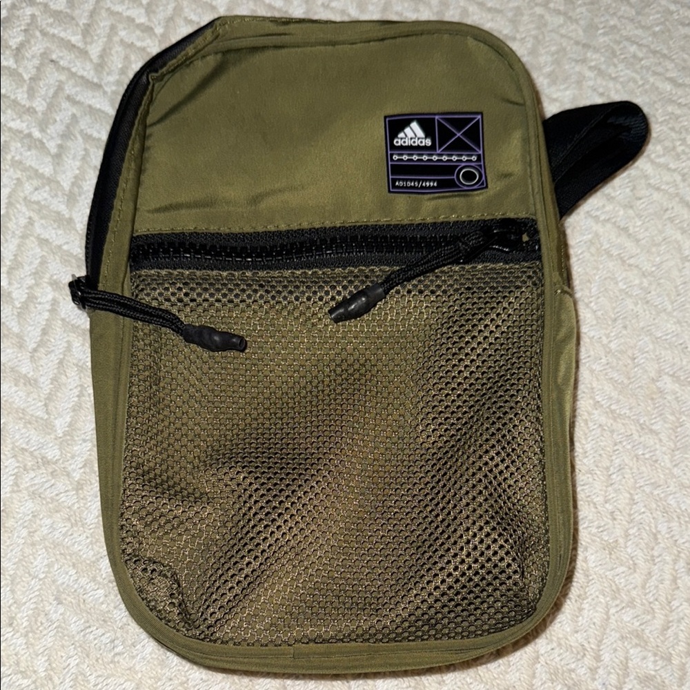 Adidas Olive Green cross body Bag Adidas shoulder-waist Fanny pack 8.5”x6”x1.5”